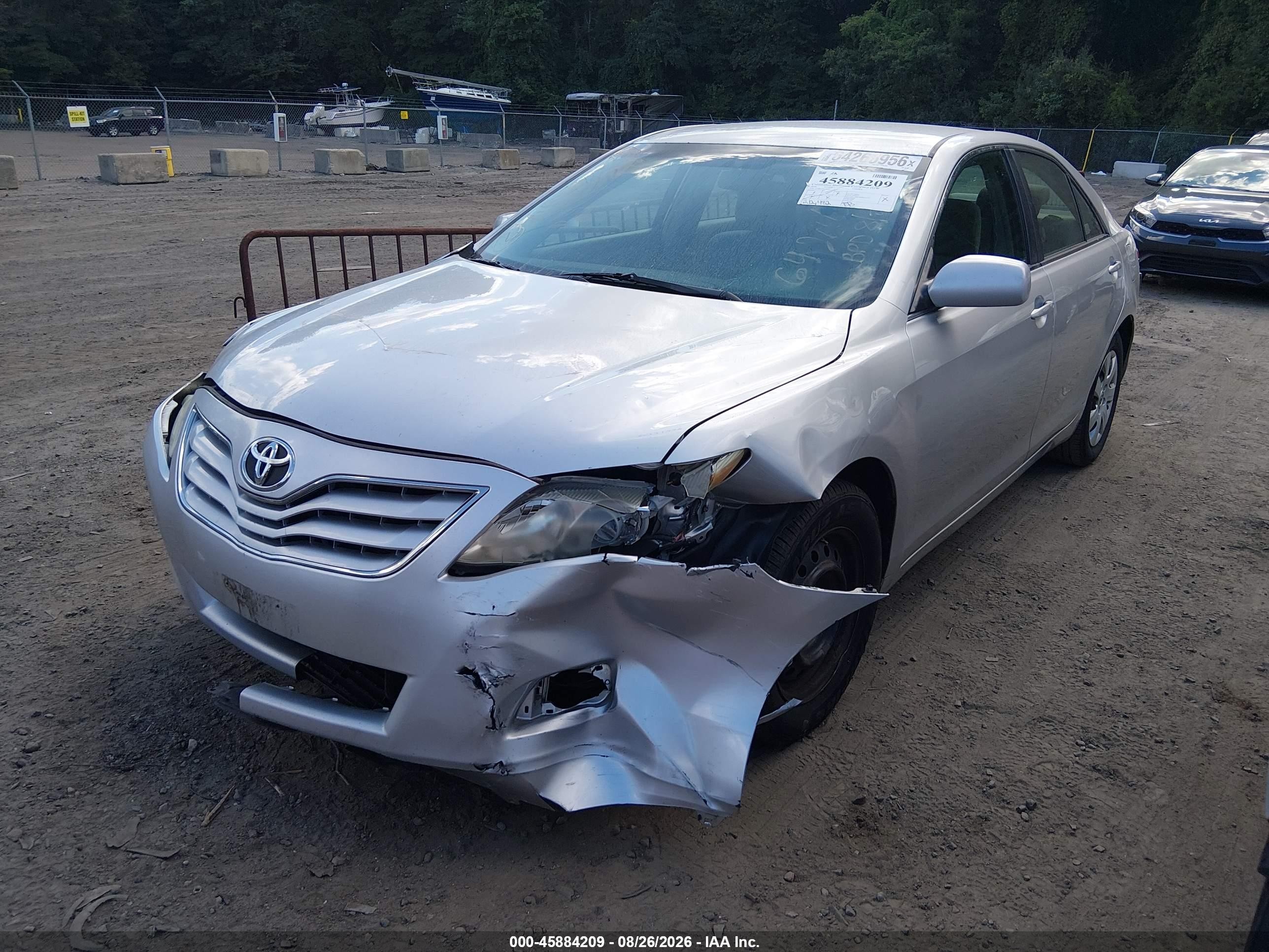2010 Toyota Camry Le Серебряный vin: 4T4BF3EK1AR023463