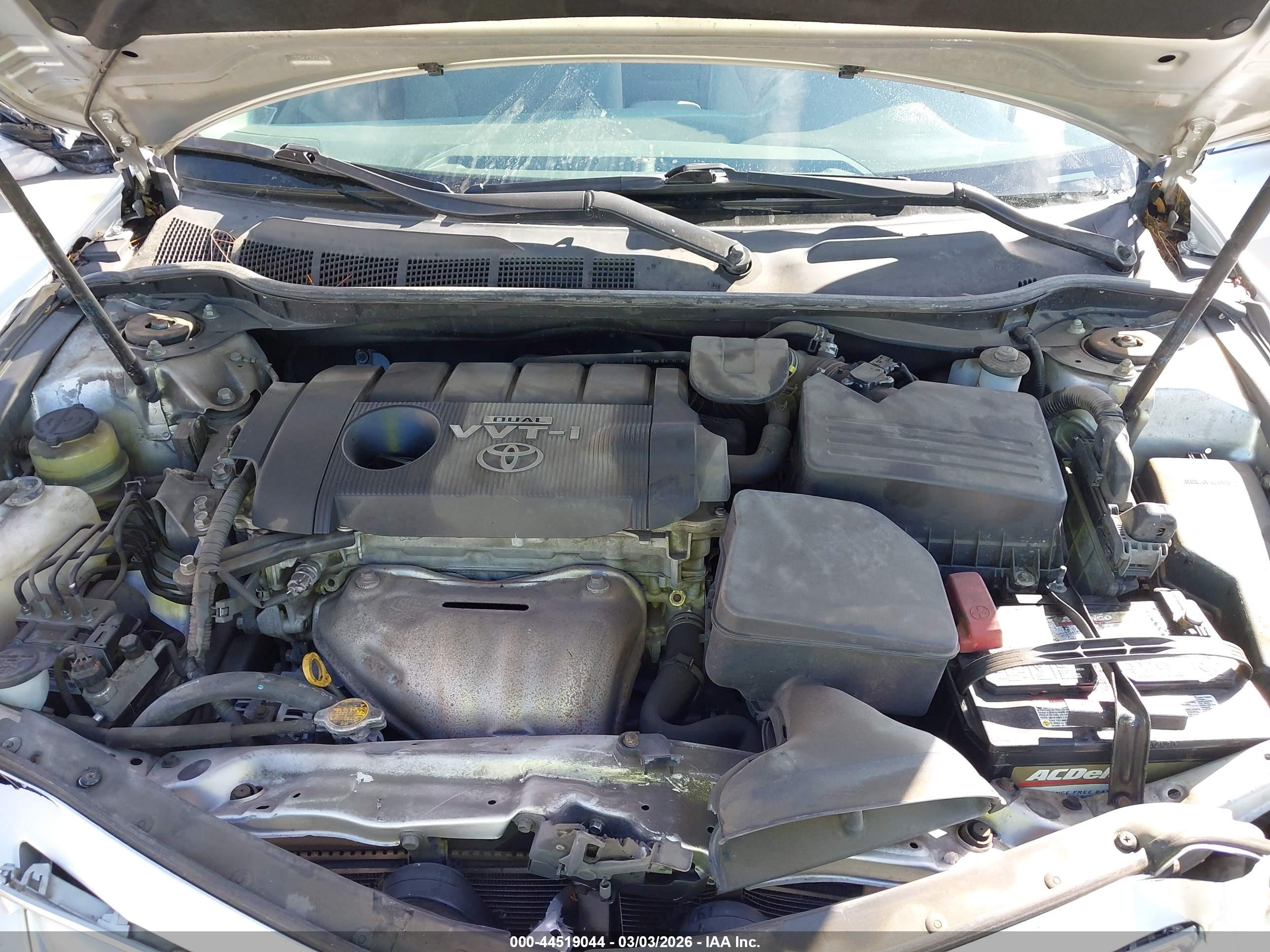 2010 Toyota Camry Le Silver vin: 4T4BF3EK1AR024273