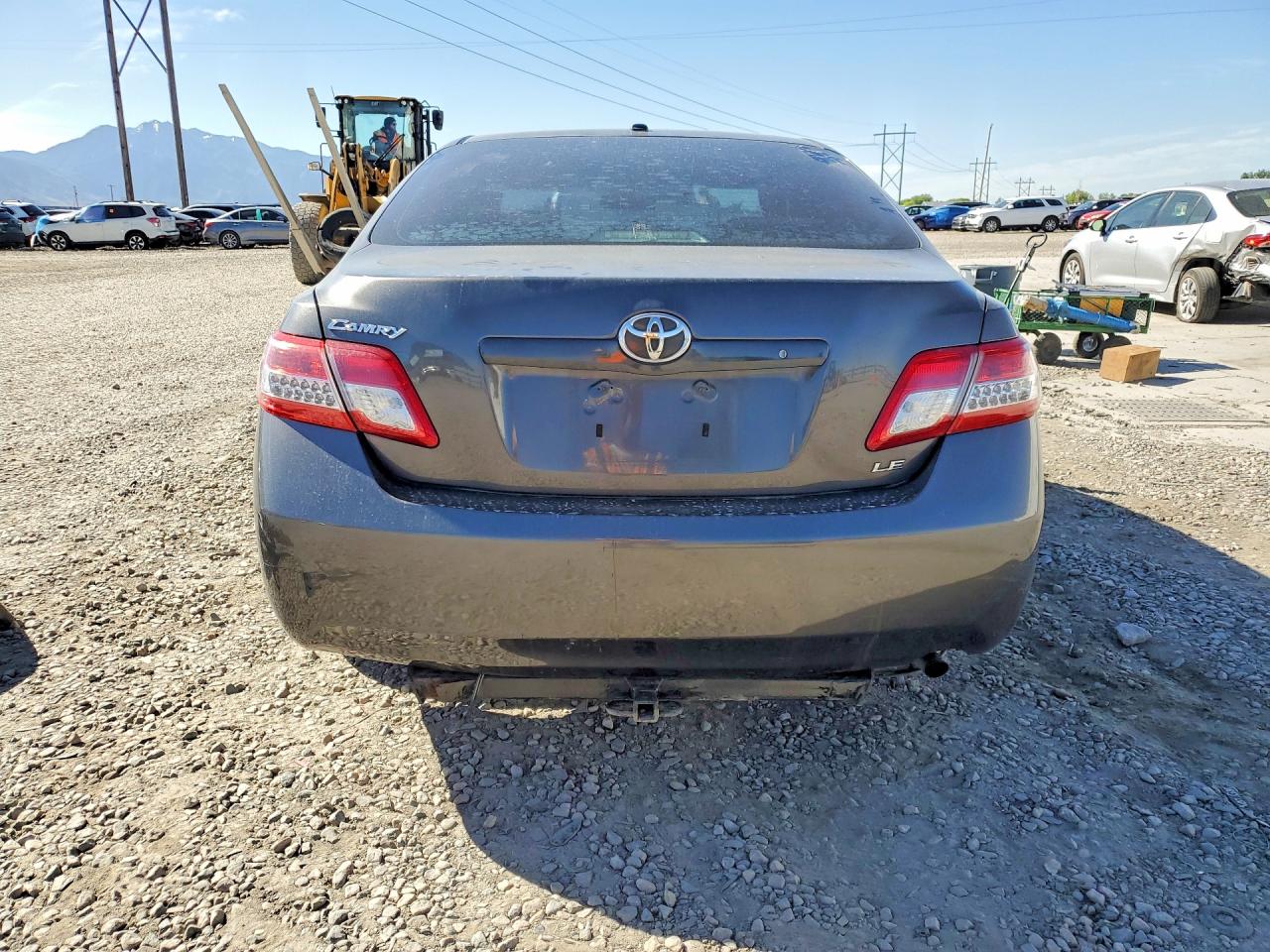 2010 Toyota Camry Le Gray vin: 4T4BF3EK1AR026718