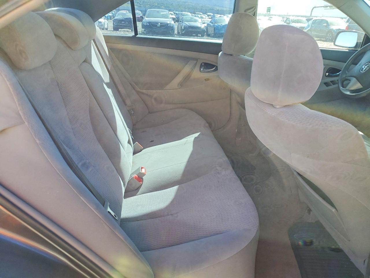 2010 Toyota Camry Le Gray vin: 4T4BF3EK1AR026718