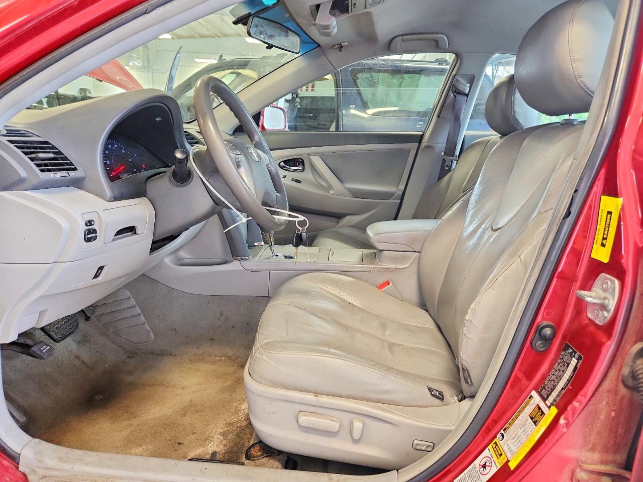 2010 Toyota Camry Le Red vin: 4T4BF3EK1AR026993