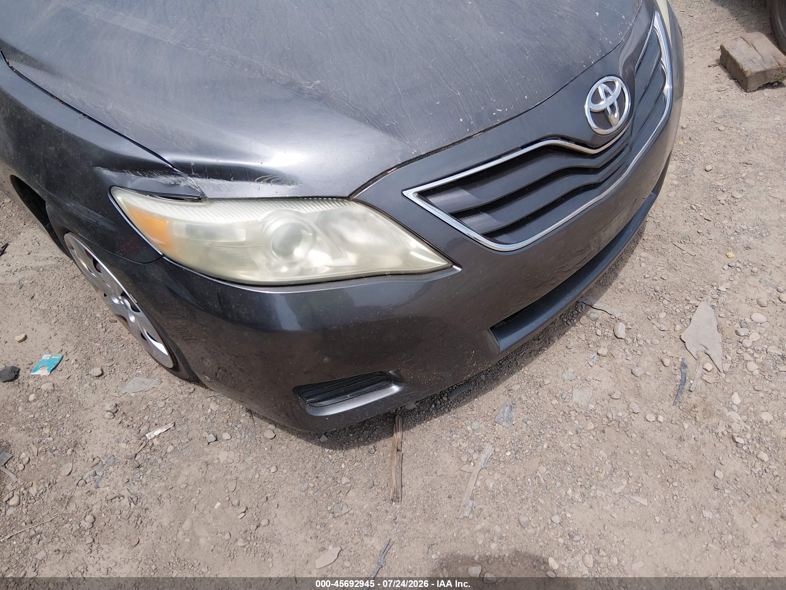 2010 Toyota Camry Le Gray vin: 4T4BF3EK1AR047763