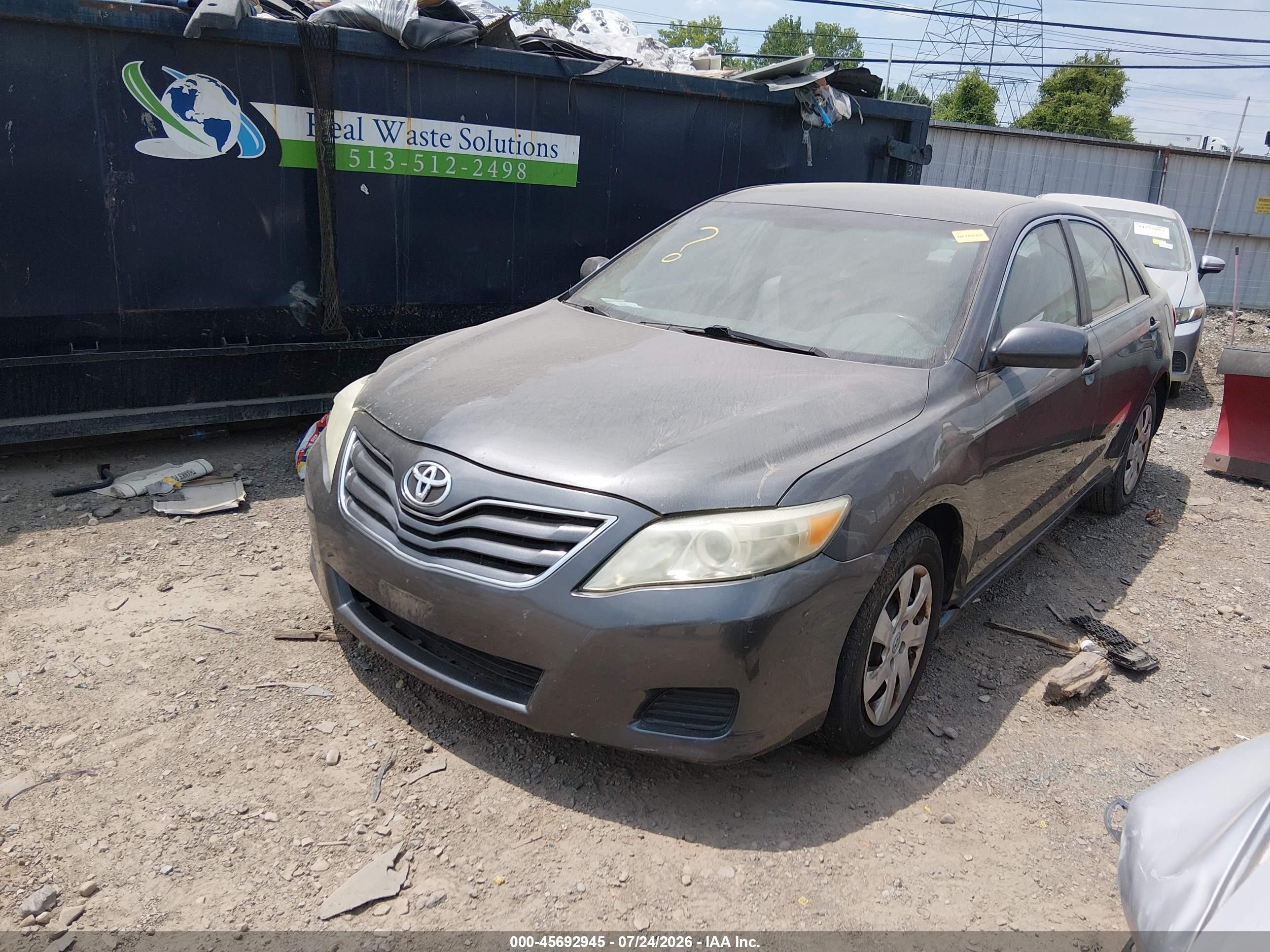 2010 Toyota Camry Le Gray vin: 4T4BF3EK1AR047763