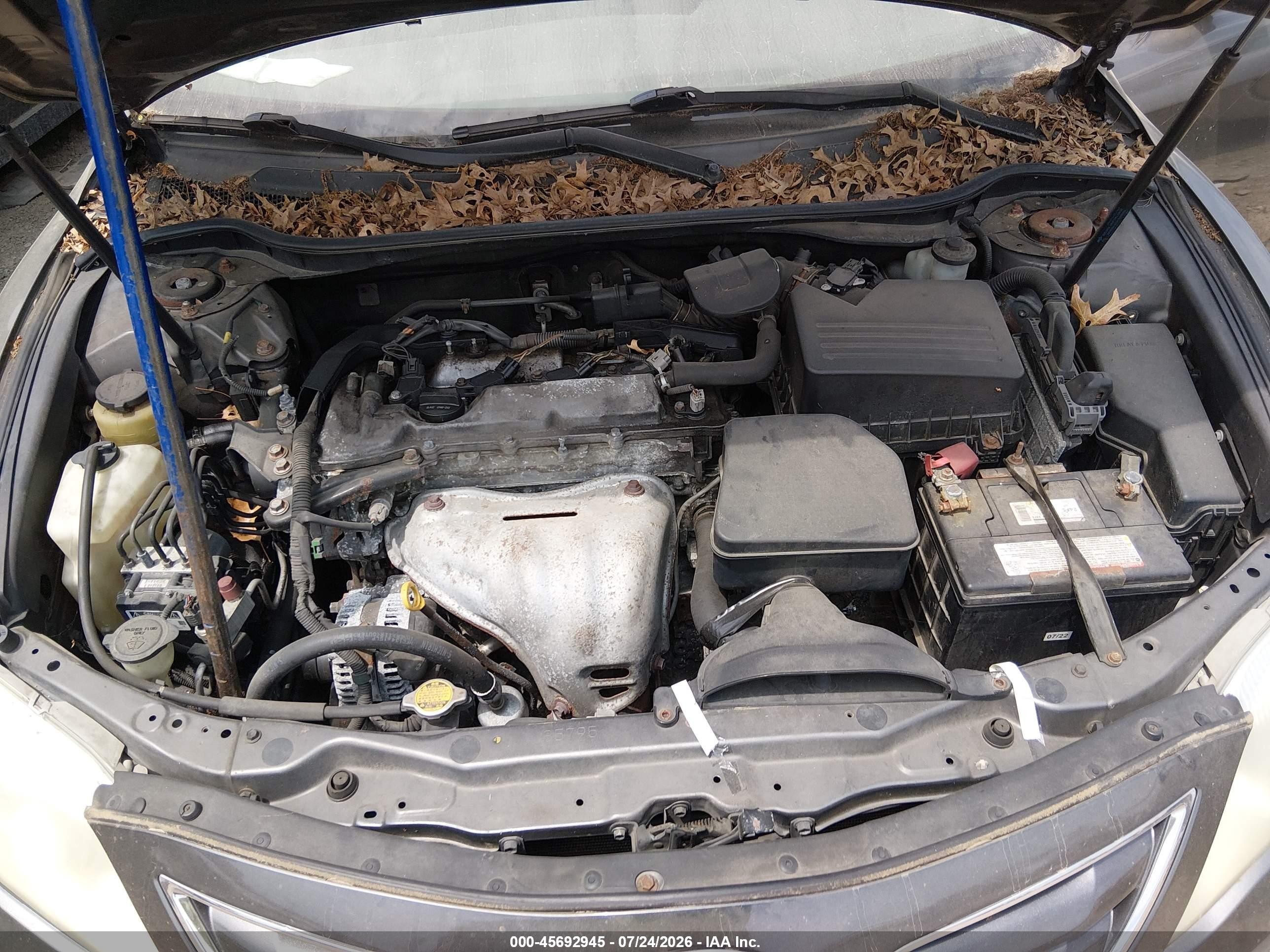 2010 Toyota Camry Le Gray vin: 4T4BF3EK1AR047763