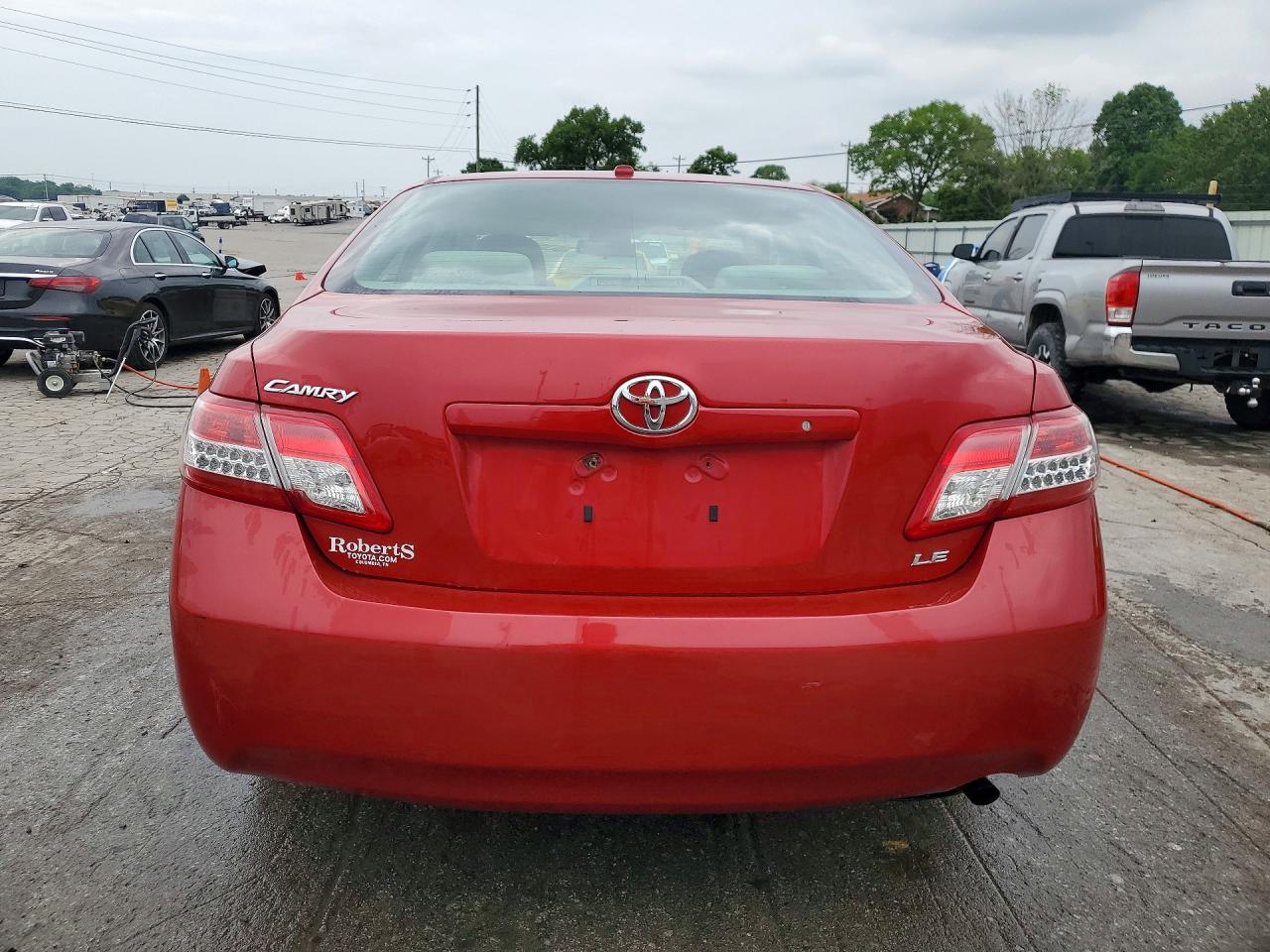 2010 Toyota Camry Le Maroon vin: 4T4BF3EK1AR049402