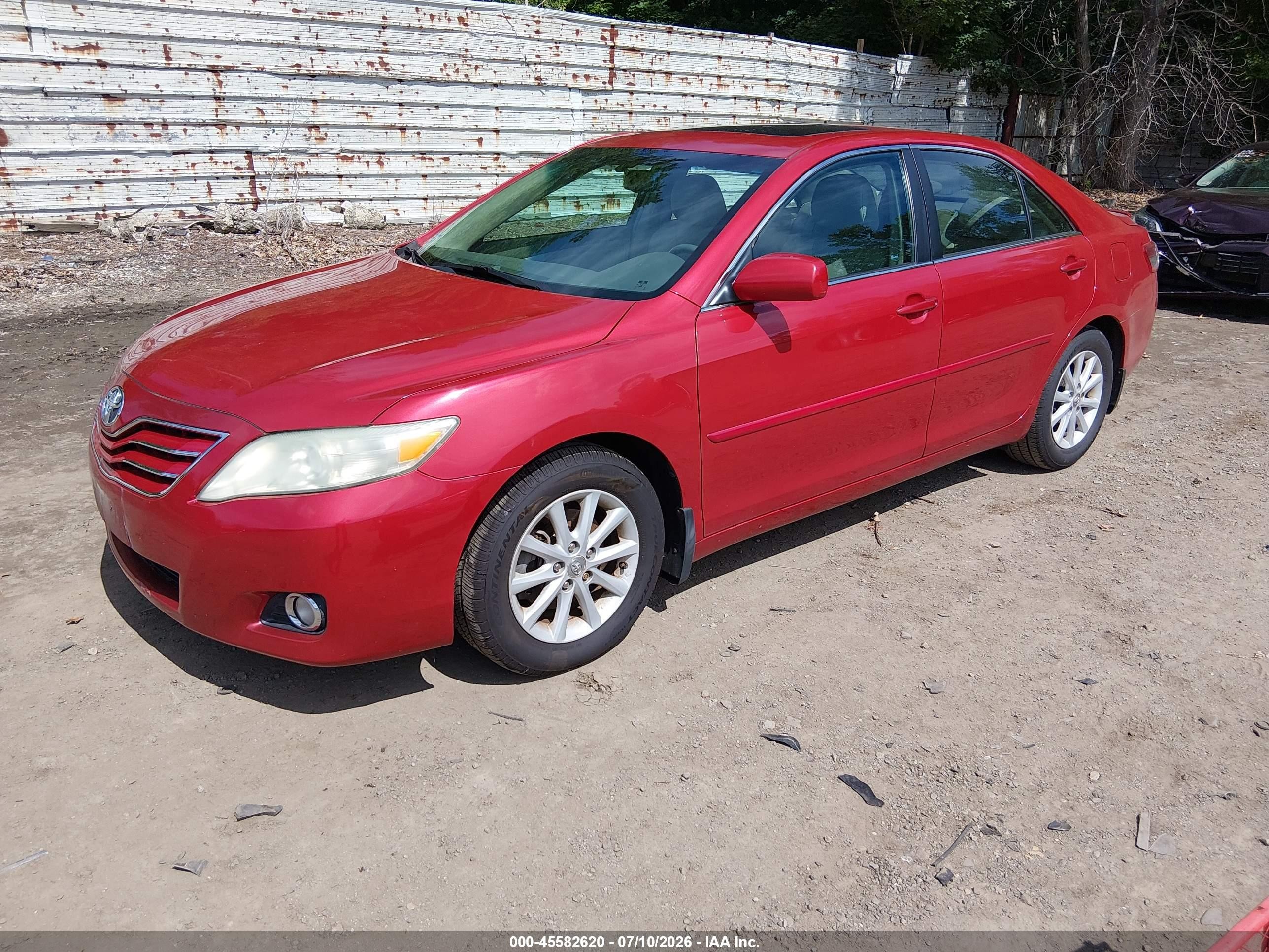 2010 Toyota Camry Xle Красный vin: 4T4BF3EK1AR055281