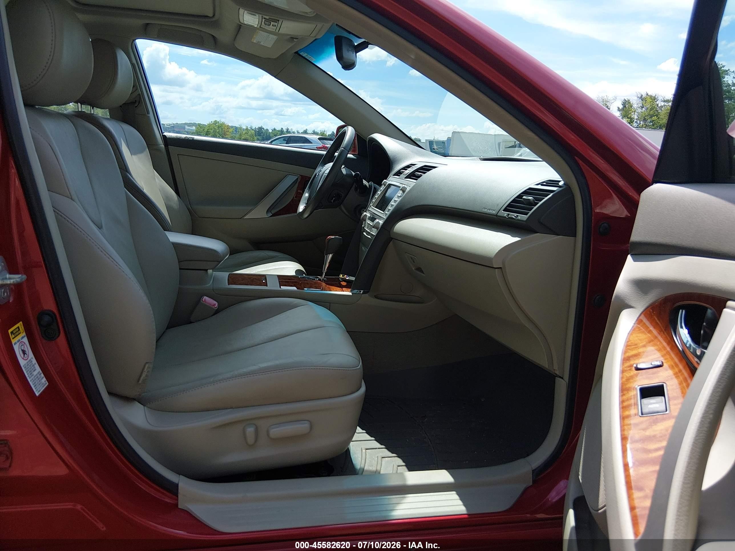 2010 Toyota Camry Xle Красный vin: 4T4BF3EK1AR055281