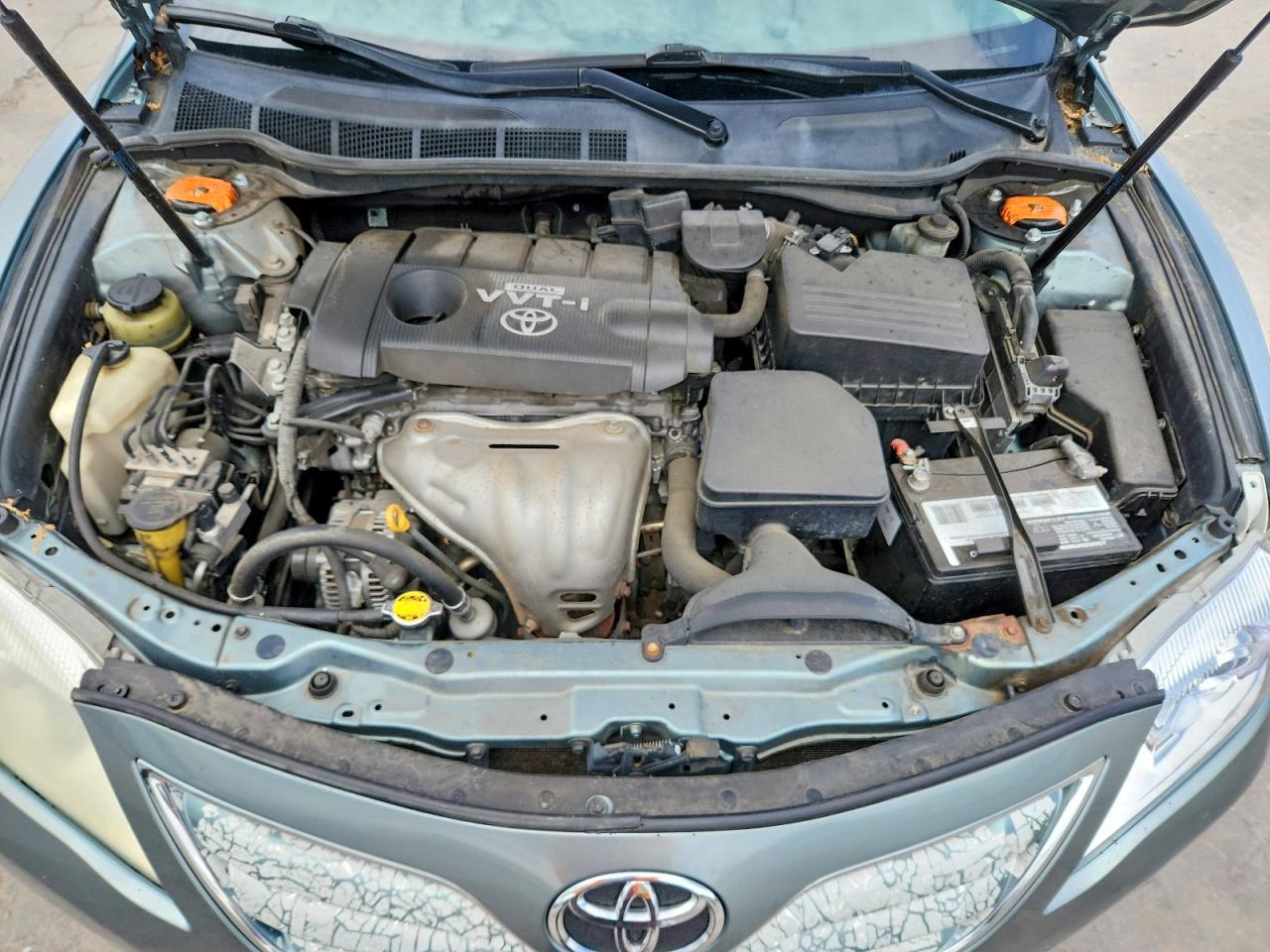 2010 Toyota Camry Le Green vin: 4T4BF3EK1AR061095