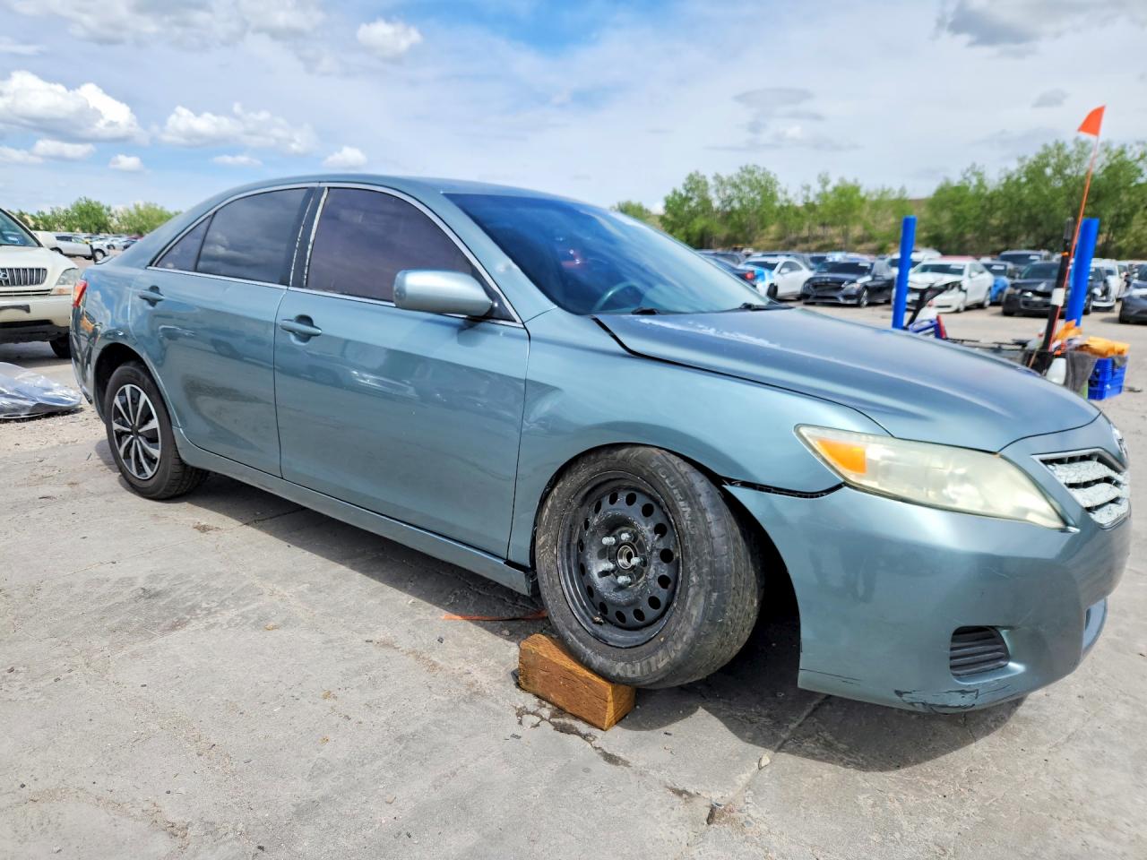 2010 Toyota Camry Le Green vin: 4T4BF3EK1AR061095
