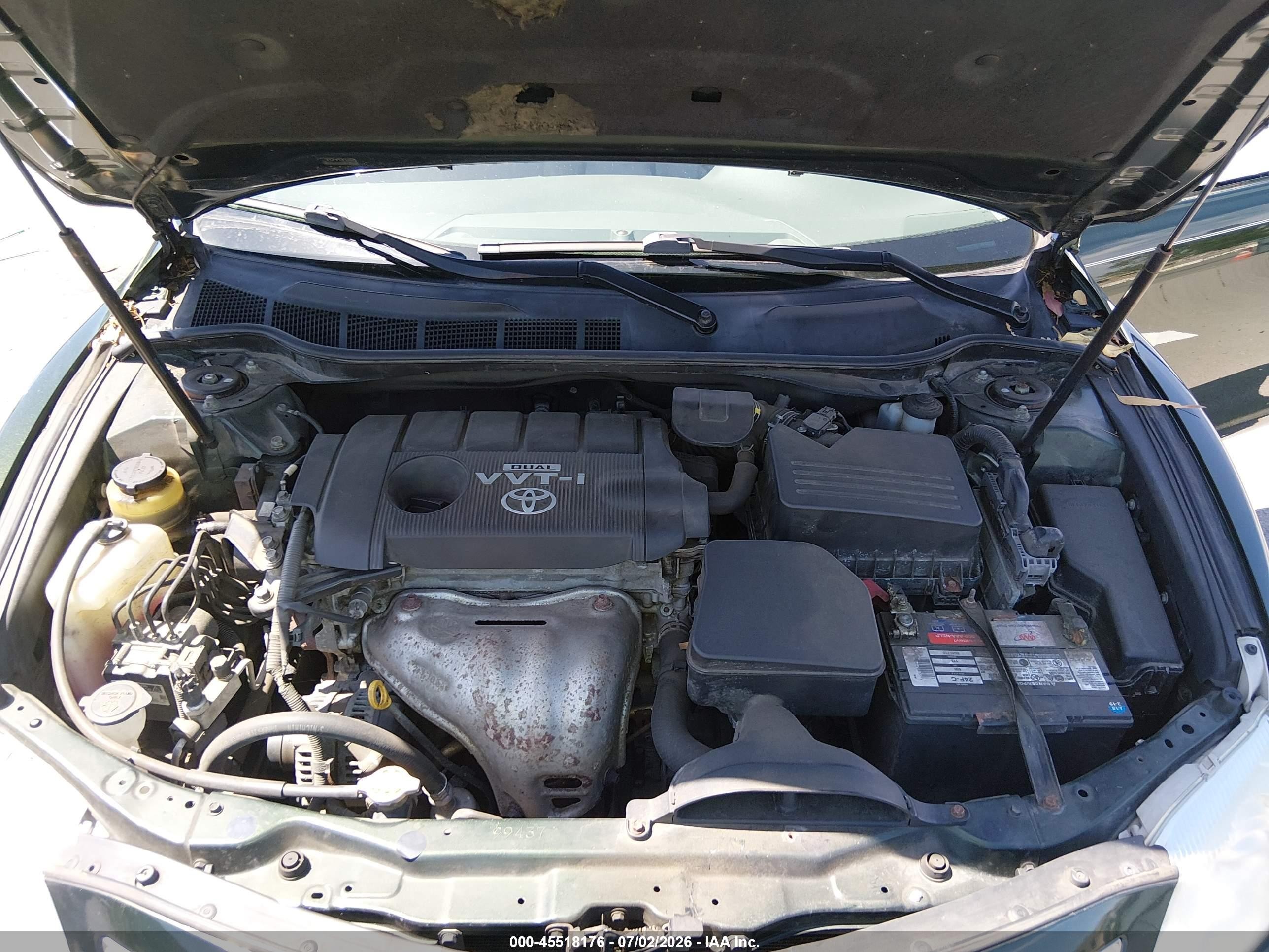 2010 Toyota Camry Le Green vin: 4T4BF3EK1AR061405
