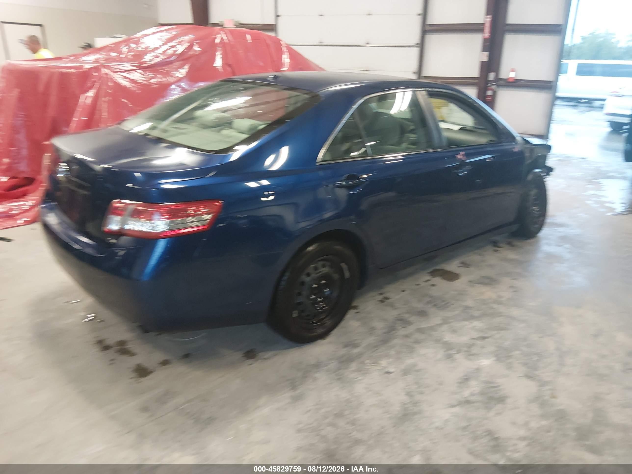 2010 Toyota Camry Le Синий vin: 4T4BF3EK1AR061839