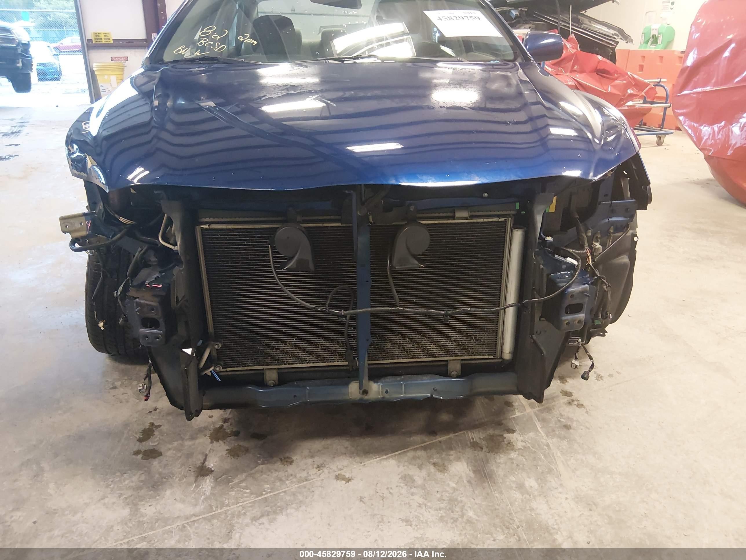 2010 Toyota Camry Le Синий vin: 4T4BF3EK1AR061839