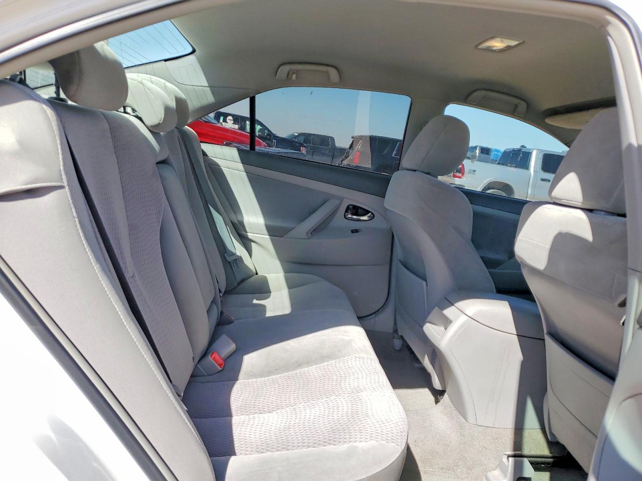 2010 Toyota Camry White vin: 4T4BF3EK1AR076549