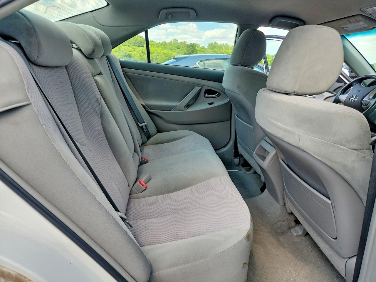 2010 Toyota Camry Le White vin: 4T4BF3EK1AR081301