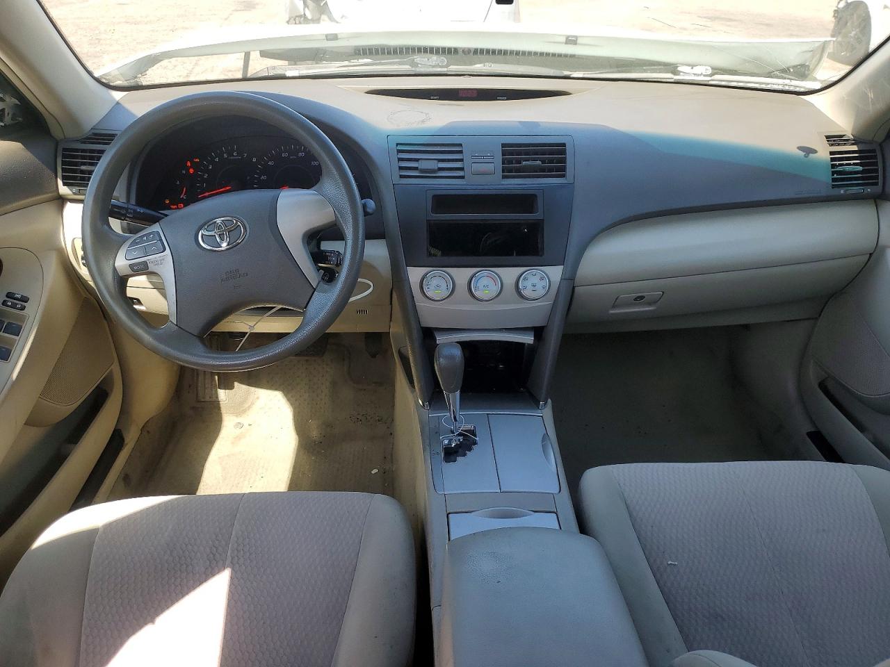 2011 Toyota Camry Le Белый vin: 4T4BF3EK1BR102522