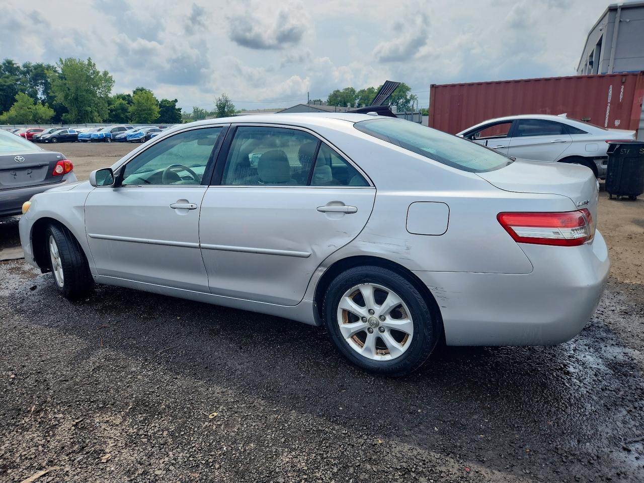 2011 Toyota Camry Le Silver vin: 4T4BF3EK1BR106473