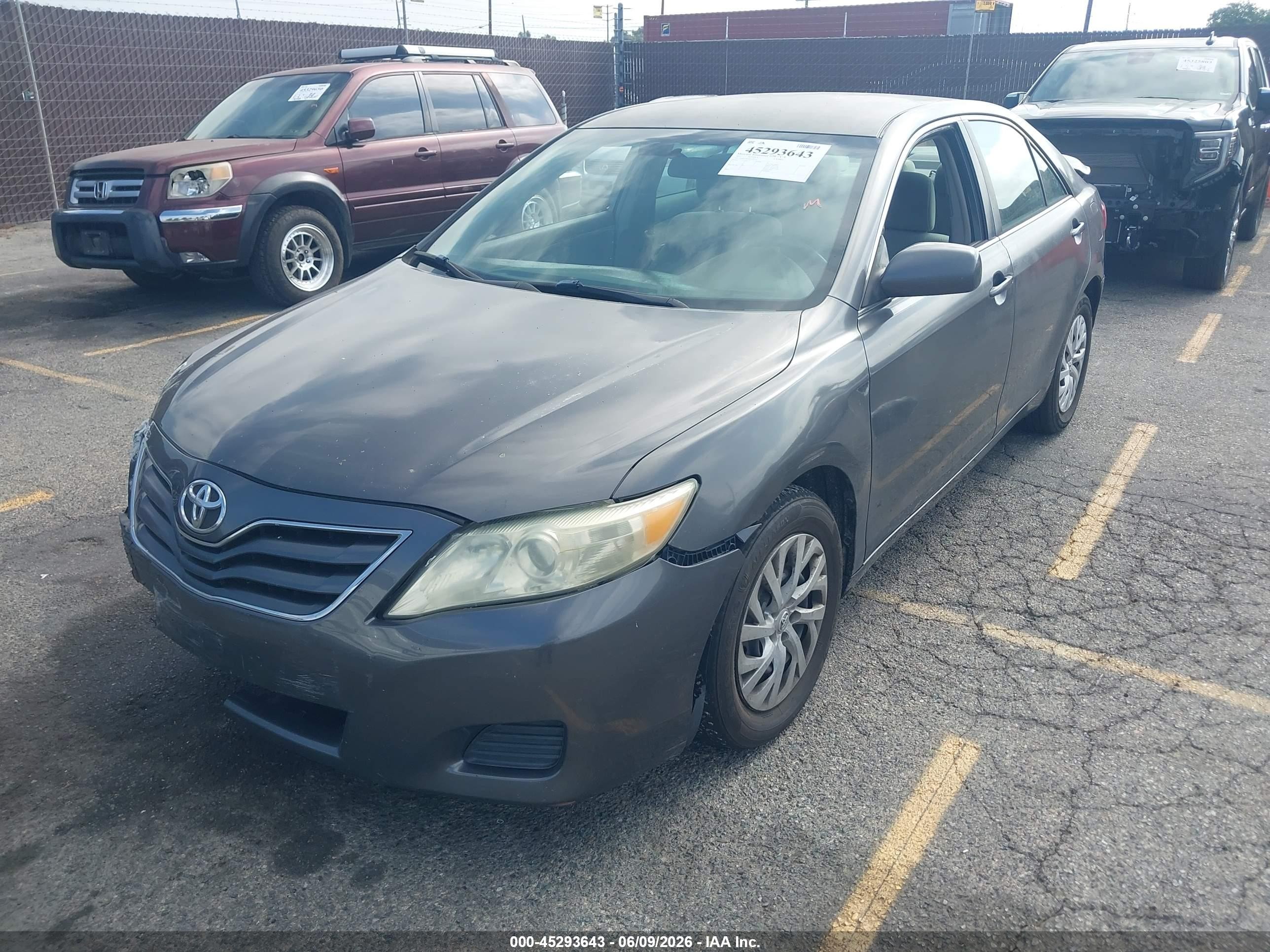 2011 Toyota Camry Le Gray vin: 4T4BF3EK1BR108773