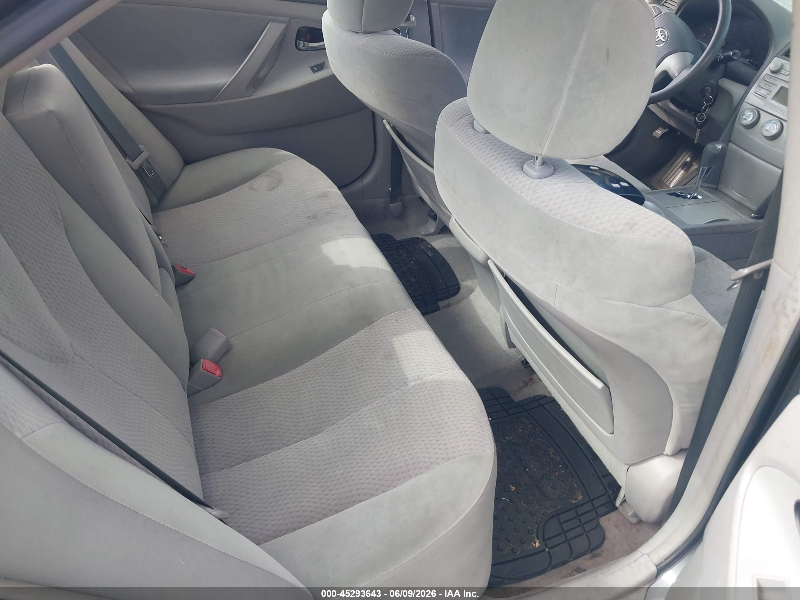2011 Toyota Camry Le Gray vin: 4T4BF3EK1BR108773