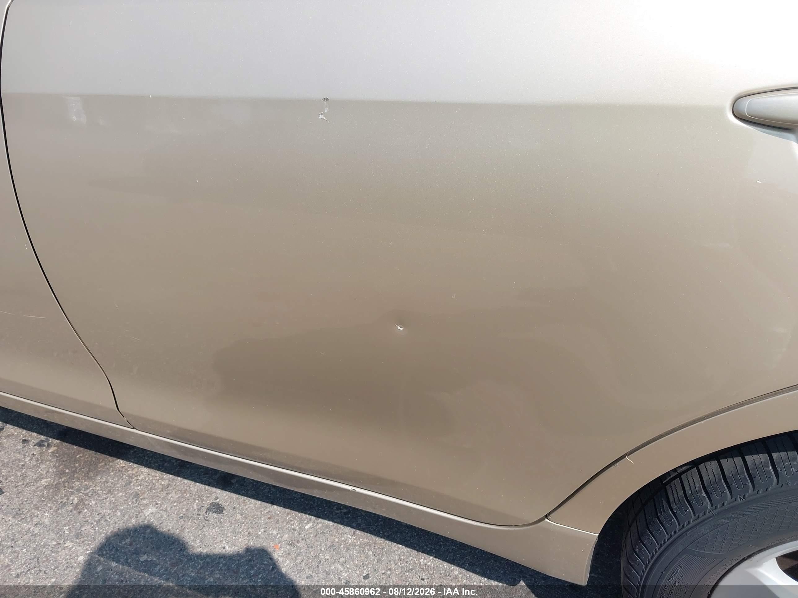 2011 Toyota Camry Le Tan vin: 4T4BF3EK1BR121507