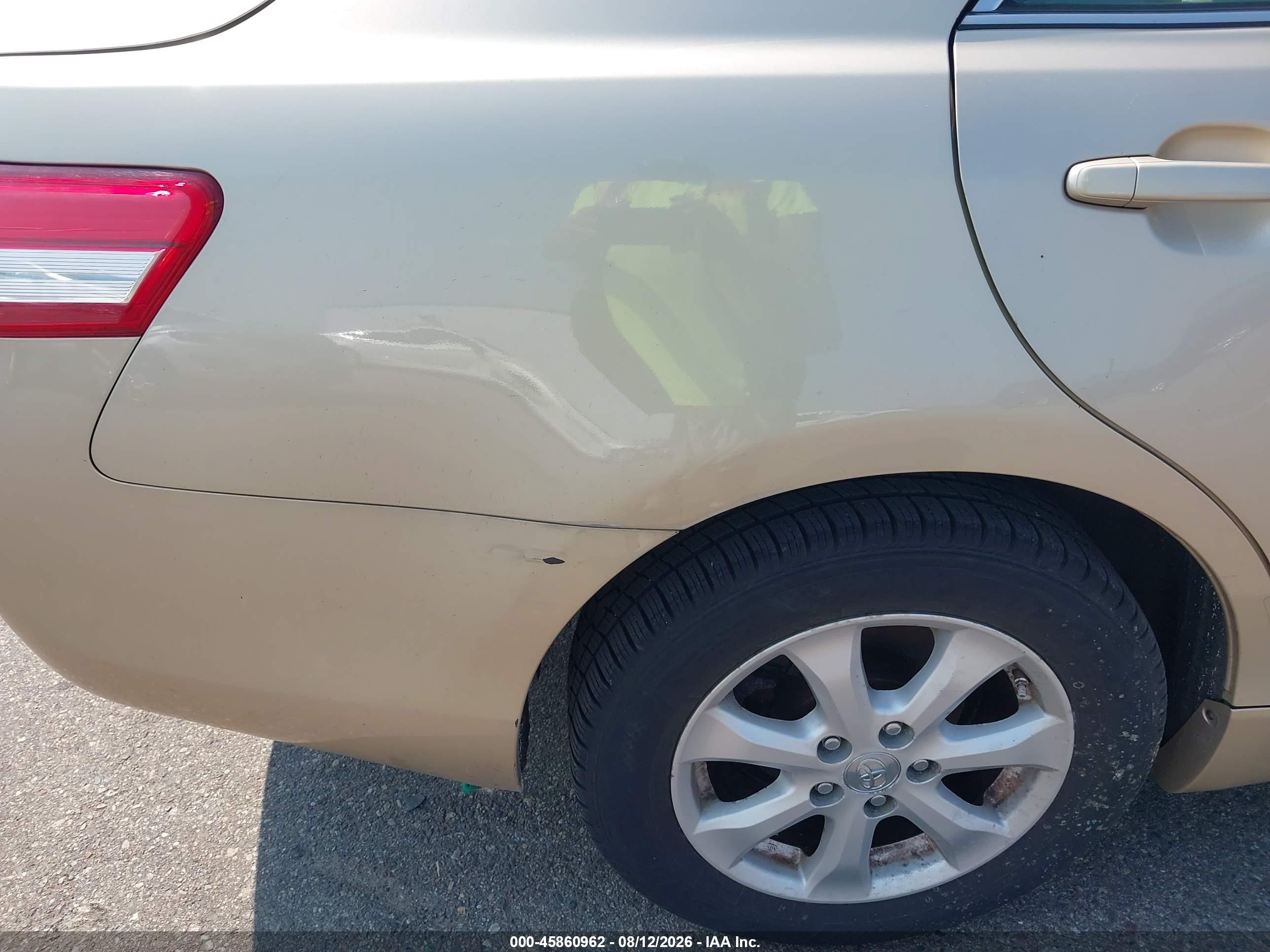 2011 Toyota Camry Le Tan vin: 4T4BF3EK1BR121507