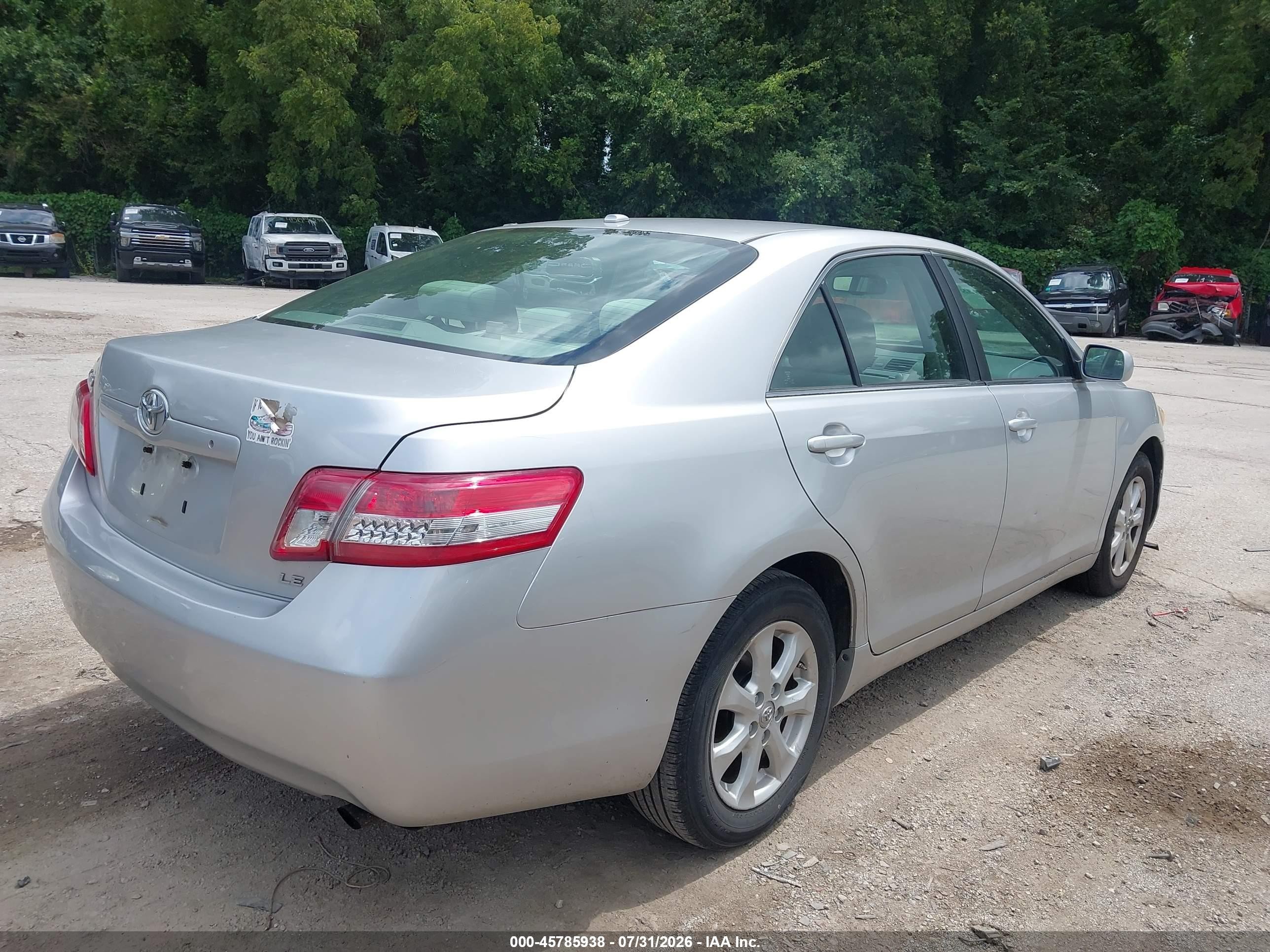 2011 Toyota Camry Le Silver vin: 4T4BF3EK1BR144608