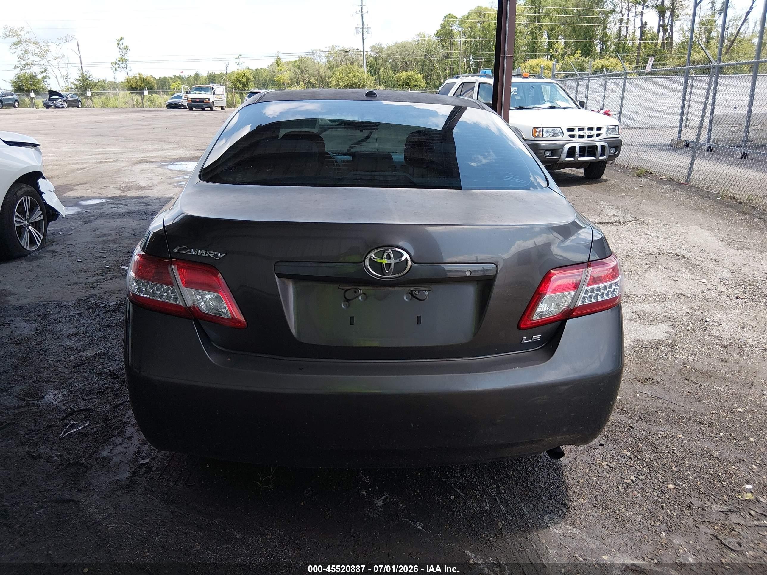 2011 Toyota Camry Le Gray vin: 4T4BF3EK1BR174031
