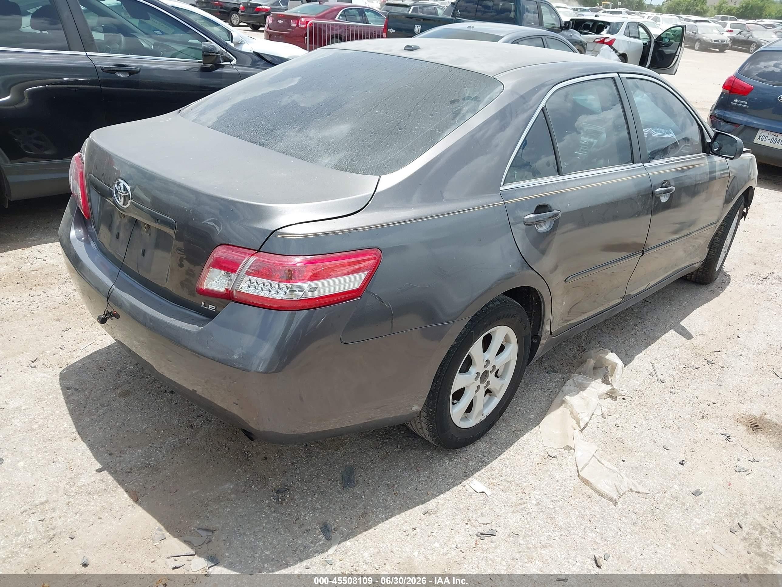 2011 Toyota Camry Le Gray vin: 4T4BF3EK1BR208890