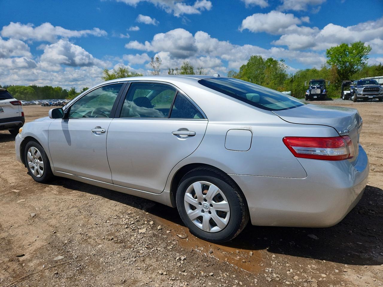 2011 Toyota Camry Le Silver vin: 4T4BF3EK1BR215256
