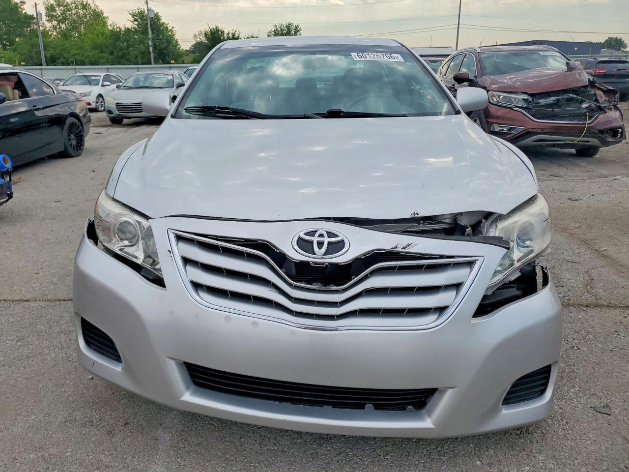 2011 Toyota Camry Le Silver vin: 4T4BF3EK1BR215614