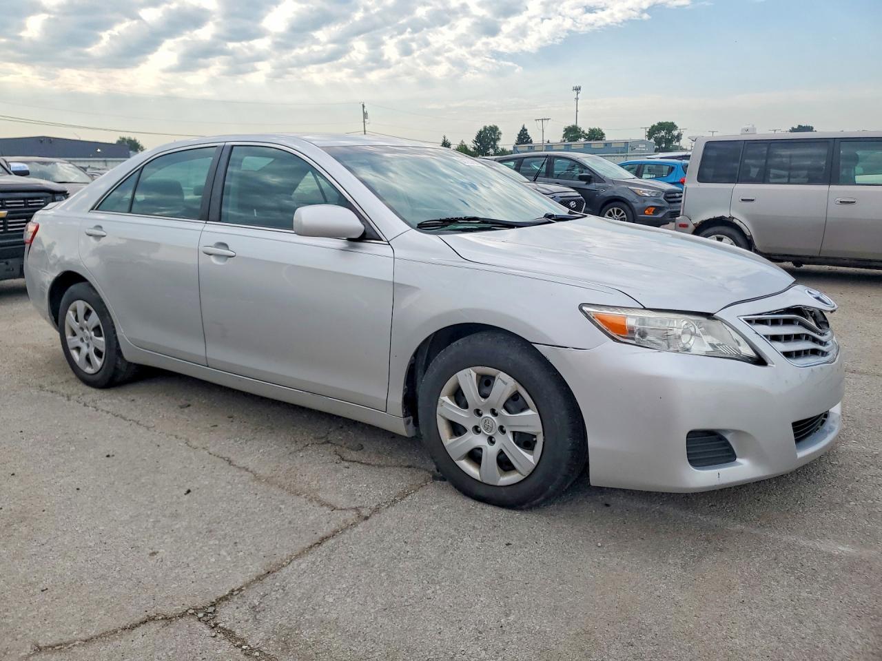 2011 Toyota Camry Le Silver vin: 4T4BF3EK1BR215614