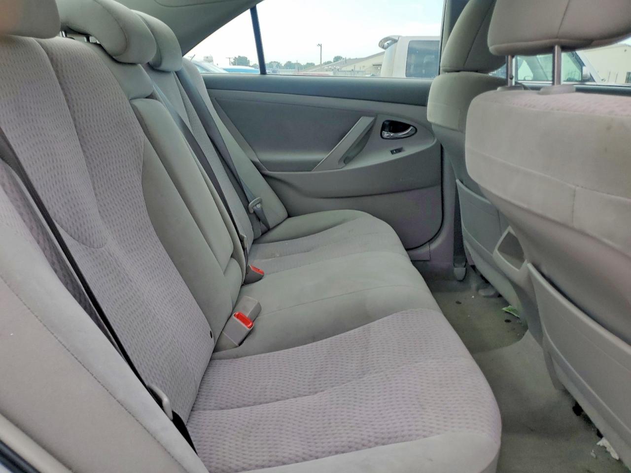 2011 Toyota Camry Le Silver vin: 4T4BF3EK1BR215614