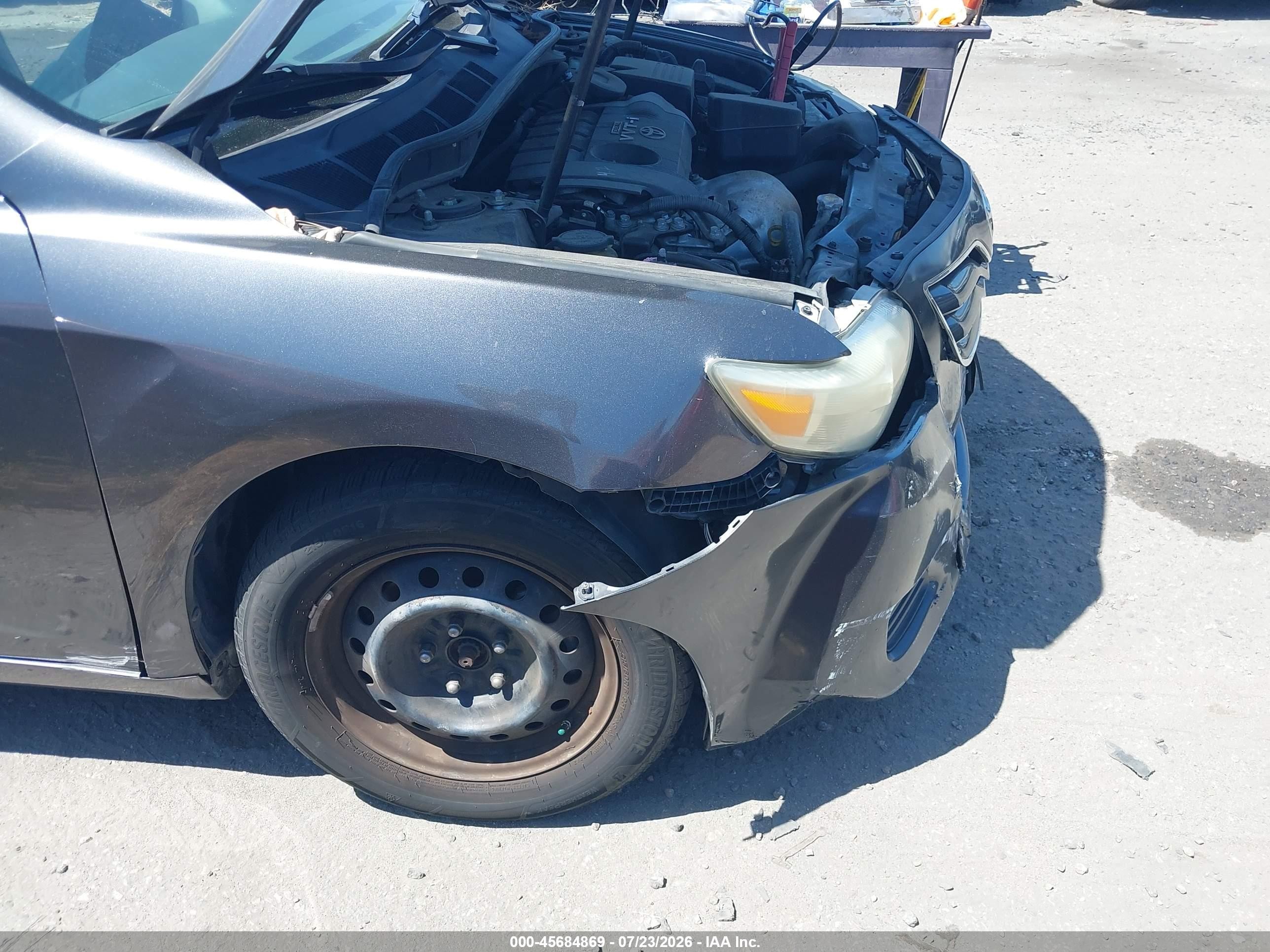 2010 Toyota Camry Le Gray vin: 4T4BF3EK2AR001052