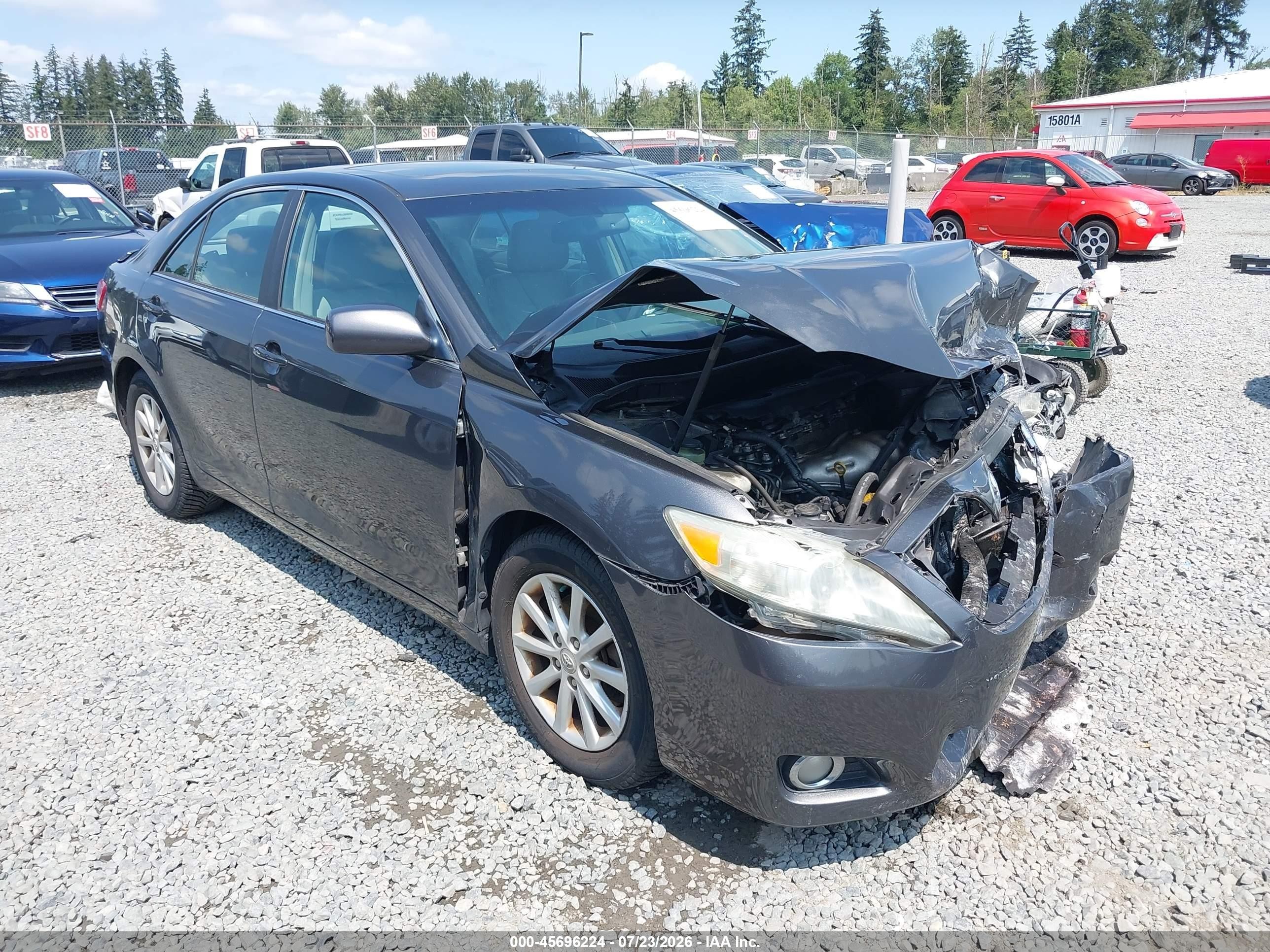 2010 Toyota Camry Xle Gray vin: 4T4BF3EK2AR002878