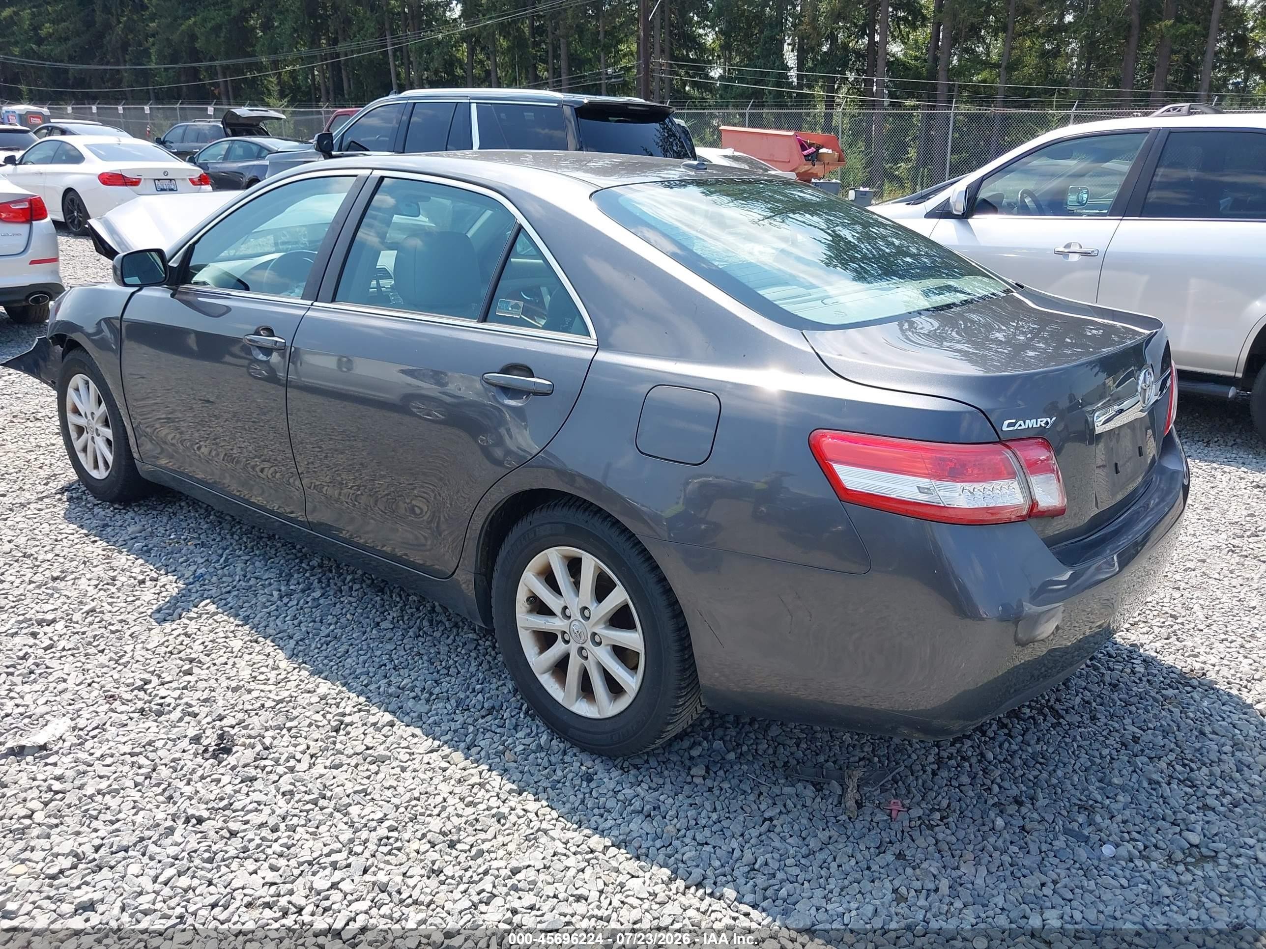 2010 Toyota Camry Xle Gray vin: 4T4BF3EK2AR002878