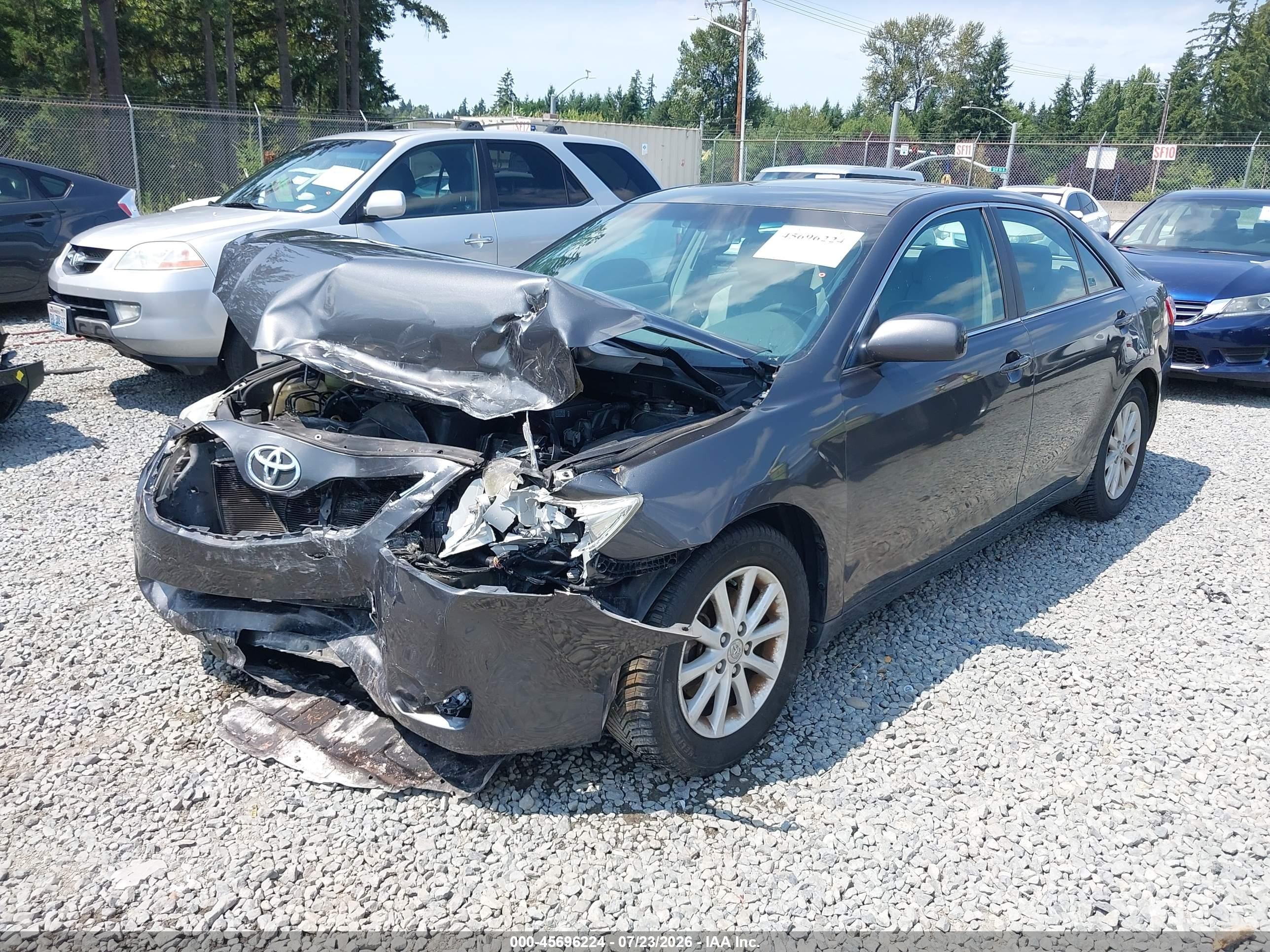 2010 Toyota Camry Xle Gray vin: 4T4BF3EK2AR002878