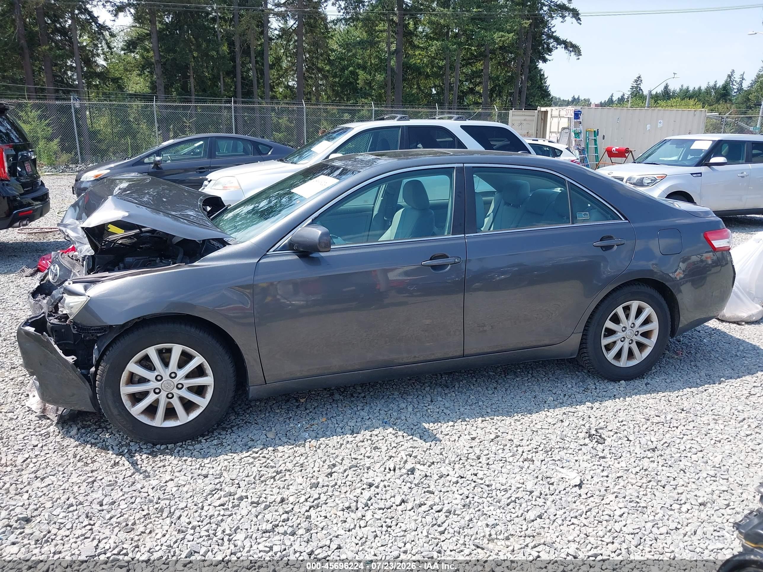 2010 Toyota Camry Xle Gray vin: 4T4BF3EK2AR002878