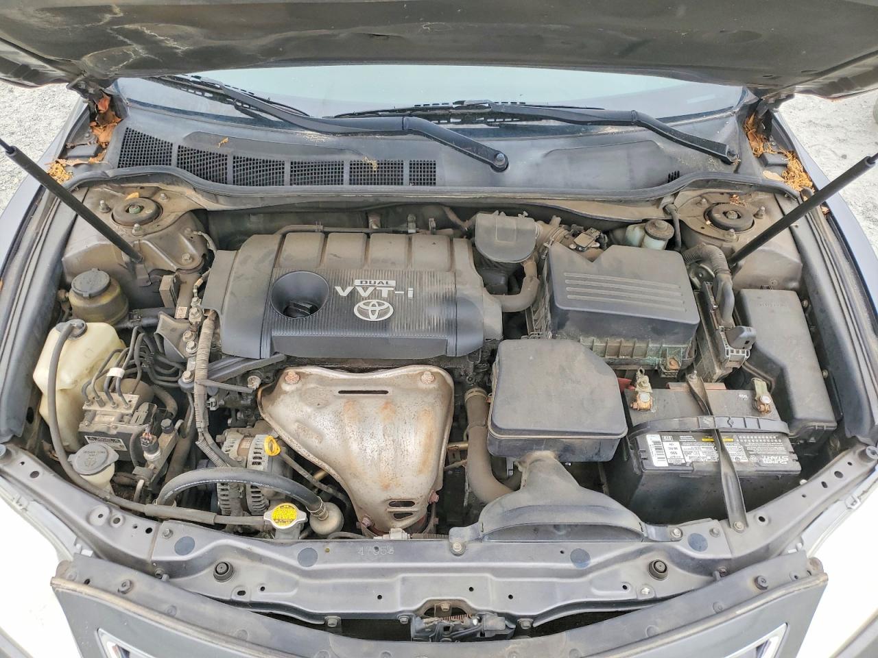 2010 Toyota Camry Le Gray vin: 4T4BF3EK2AR009538