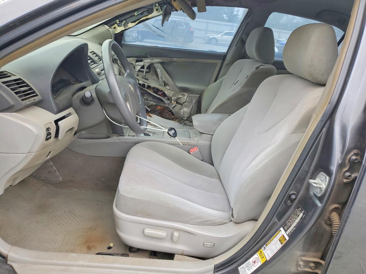 2010 Toyota Camry Le Gray vin: 4T4BF3EK2AR009538