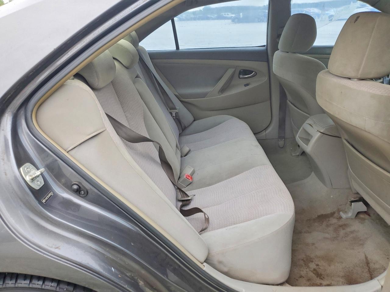 2010 Toyota Camry Le Gray vin: 4T4BF3EK2AR009538