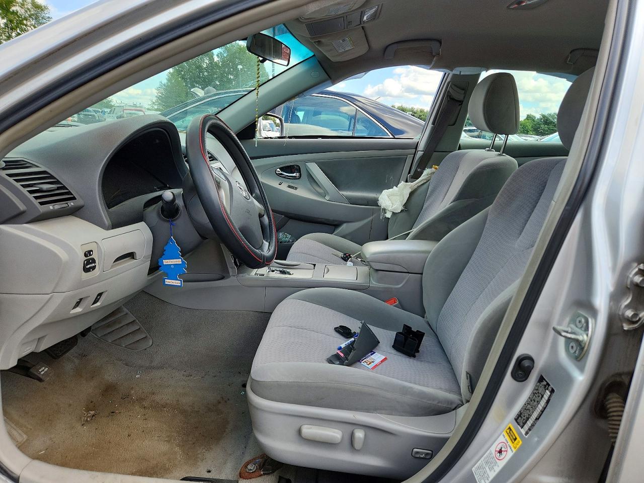 2010 Toyota Camry Le Silver vin: 4T4BF3EK2AR014237