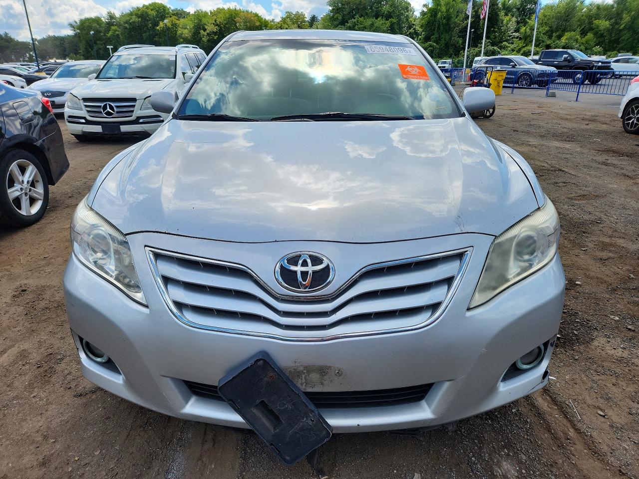 2010 Toyota Camry Le Silver vin: 4T4BF3EK2AR014237