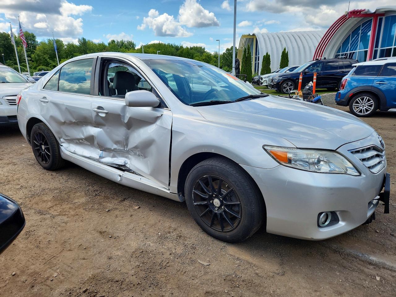 2010 Toyota Camry Le Silver vin: 4T4BF3EK2AR014237
