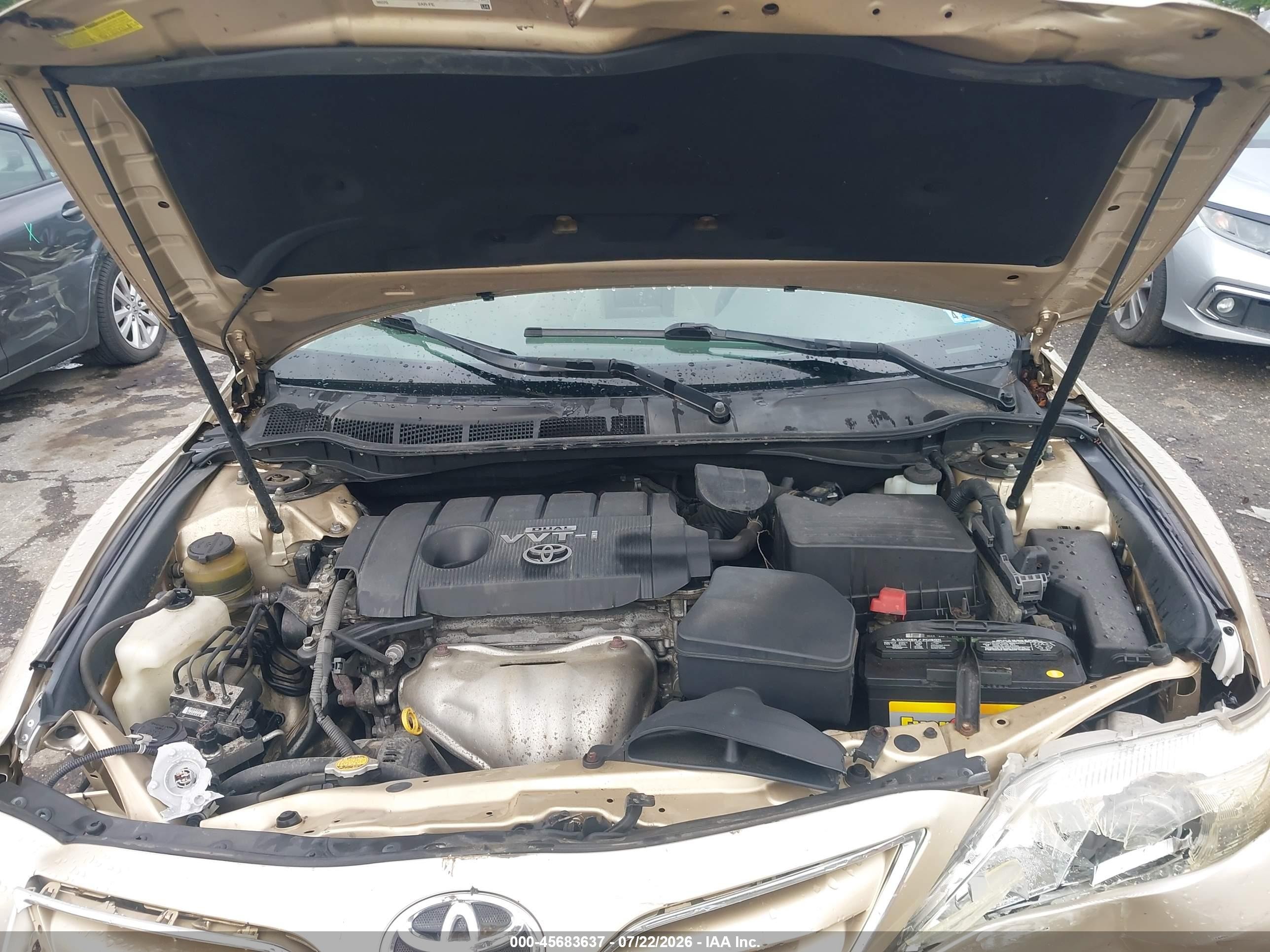 2010 Toyota Camry   Gold vin: 4T4BF3EK2AR016960