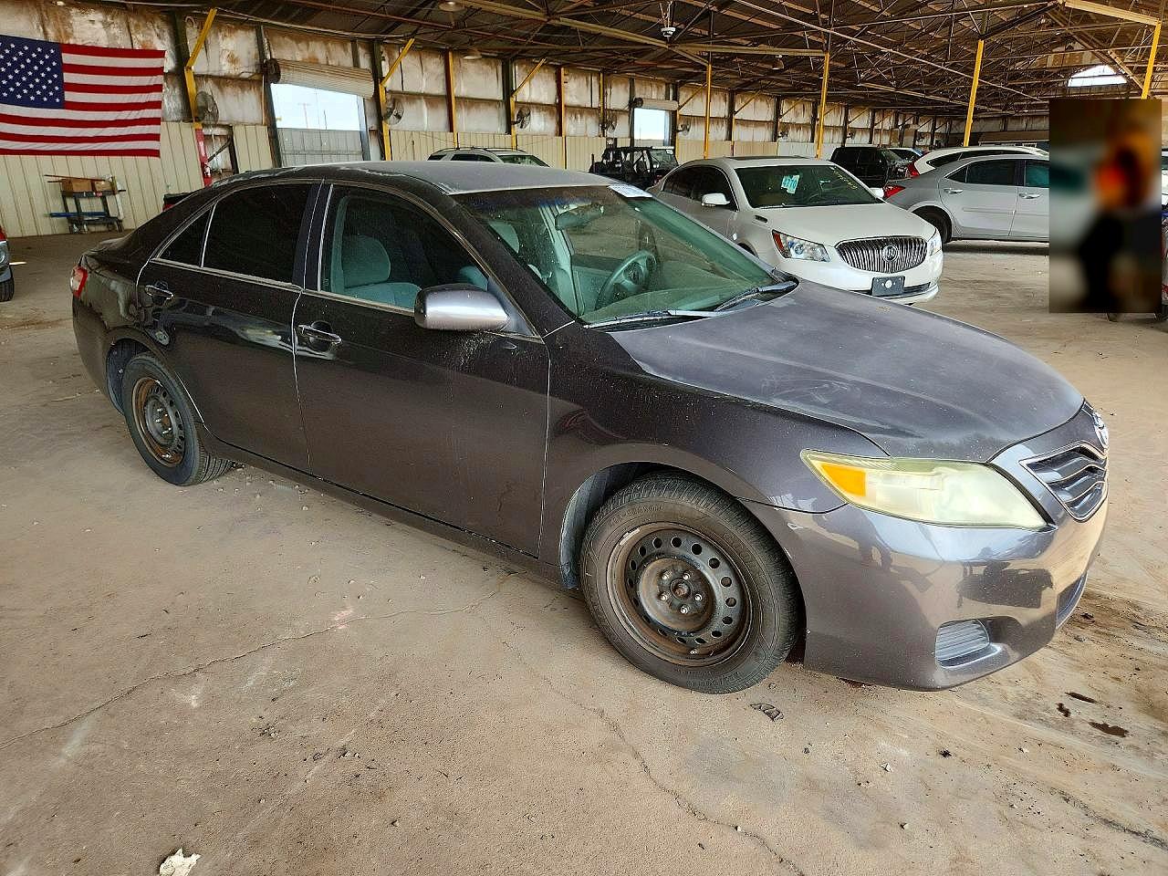 2010 Toyota Camry Le Gray vin: 4T4BF3EK2AR019602