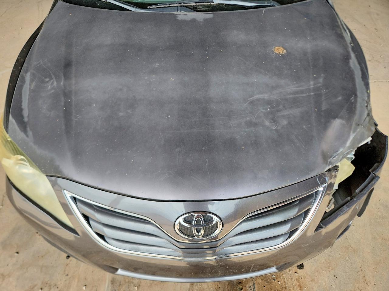 2010 Toyota Camry Le Gray vin: 4T4BF3EK2AR019602