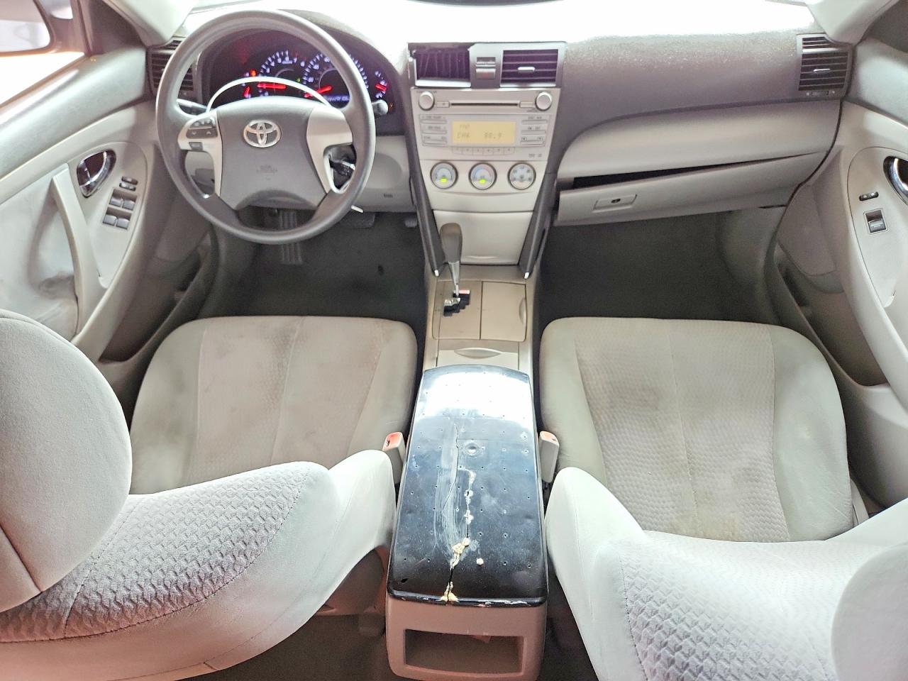 2010 Toyota Camry Le Gray vin: 4T4BF3EK2AR019602