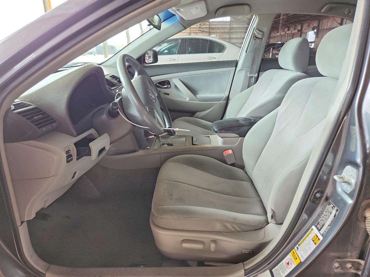 2010 Toyota Camry Le Gray vin: 4T4BF3EK2AR019602