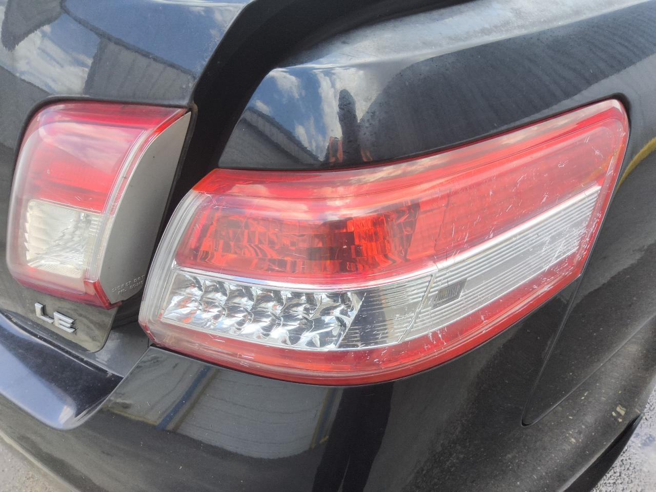 2010 Toyota Camry Le Black vin: 4T4BF3EK2AR022824 Damage: Right Tail Light, Cracked, Replacement Required