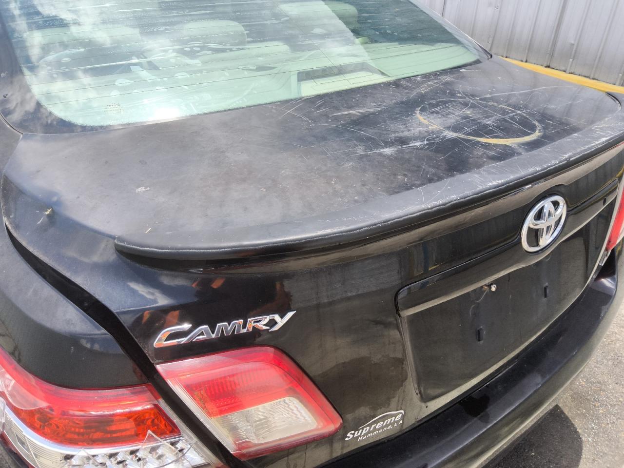 2010 Toyota Camry Le Black vin: 4T4BF3EK2AR022824 Damage: Deck Lid, Dent(S) W/ Paint Dmg, 4 To 5 Inches