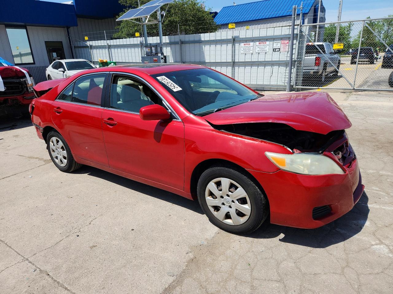 2010 Toyota Camry Le Red vin: 4T4BF3EK2AR037713